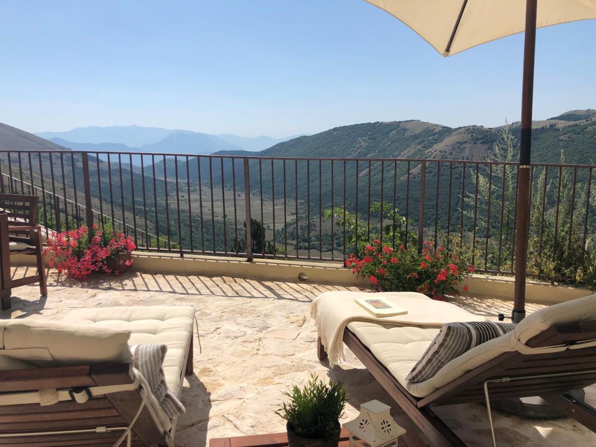 Il Terrazzo Lejlighed Santo Stefano Di Sessanio Eksteriør billede